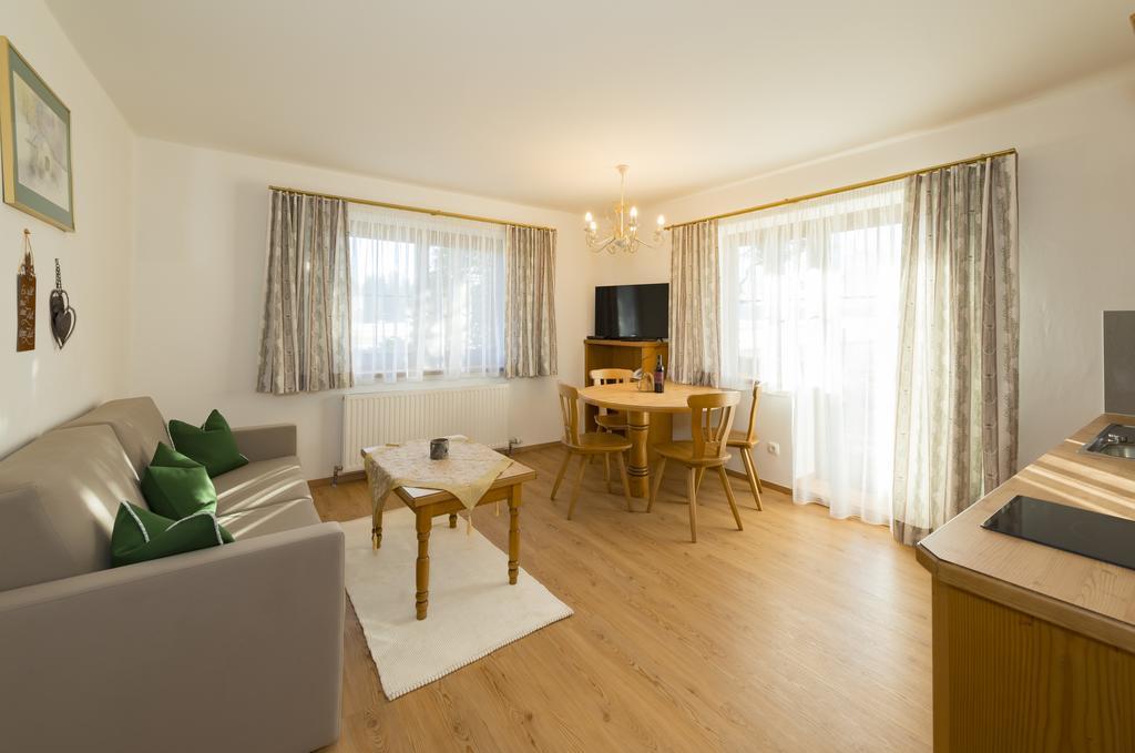 Landhaus Dax Guest House Kossen Bagian luar foto